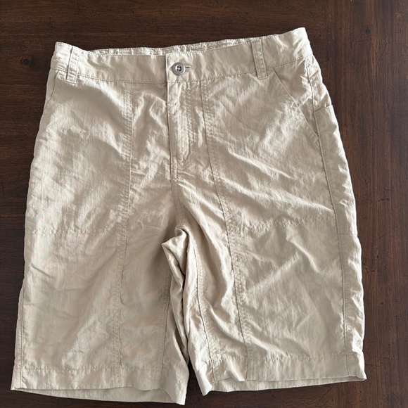 Patagonia Boys Trail Shorts Khaki Size XL 14-16 Nylon Adjustable Waist - Picture 1 of 9